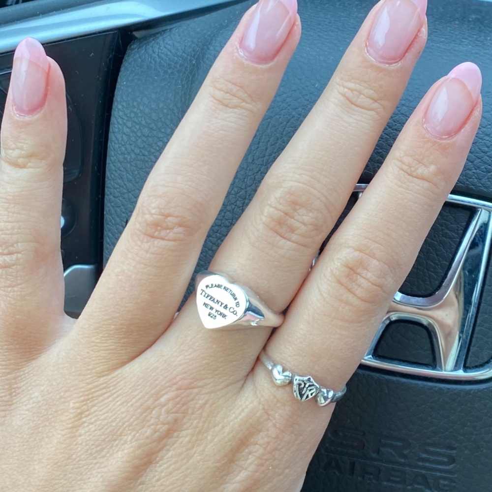 Tiffany Co “return to tiffany’s” heart signet ring silver size 6